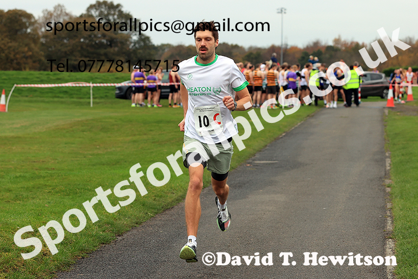 The 2024 Norman Woodcock Memorial Relay, Newcastle Race Course, Gosforth Park, Newcastle.   Photo: David T. Hewitson/Sports for All Pics